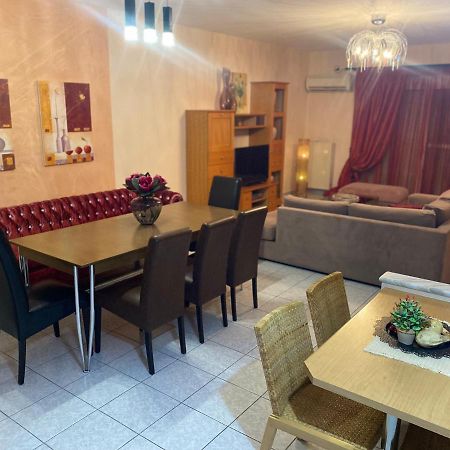 Voula'S Dream House Apartment เนอาเปรามอส ภายนอก รูปภาพ